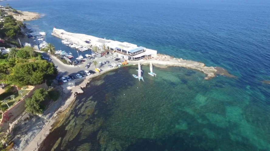 CLUB NAUTICO LES BASETES CLUB NAUTICO LES BASETES